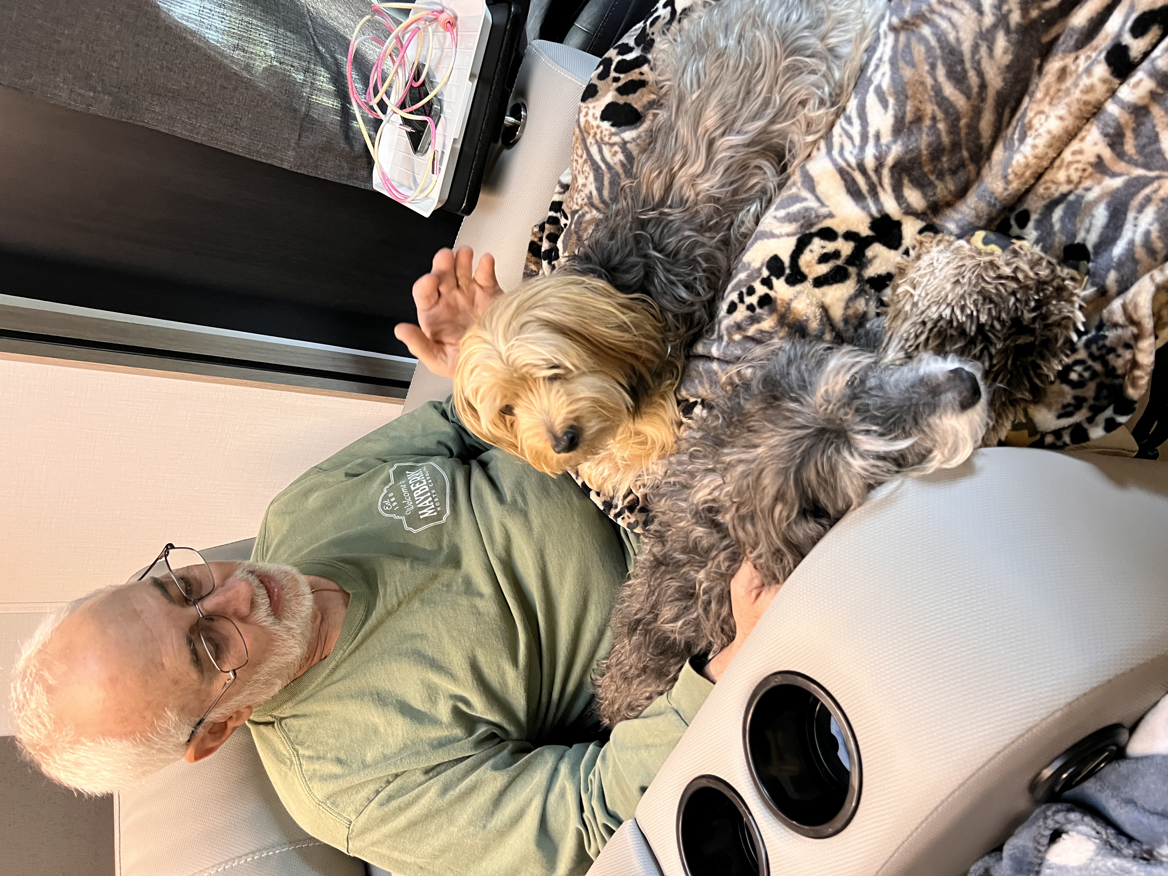 ./2025/04 - Virginia Creeper/IMG_0150.jpg